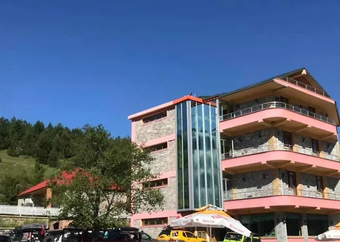 Lura Hotel