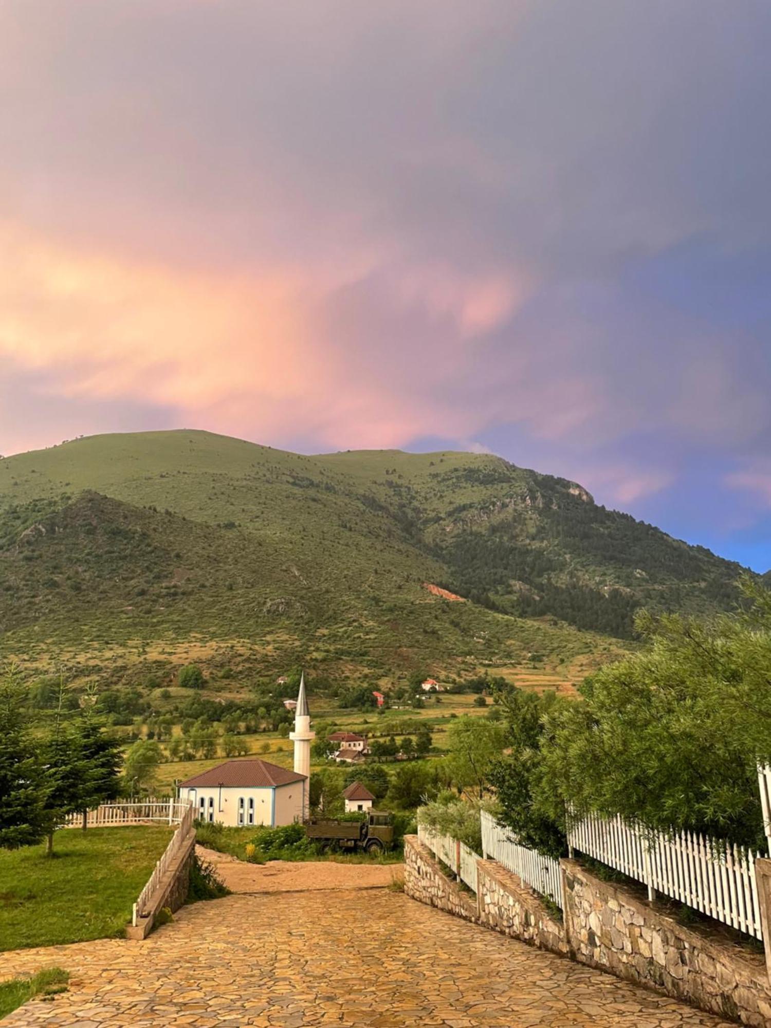 Hotel Lura Fushe-Lure